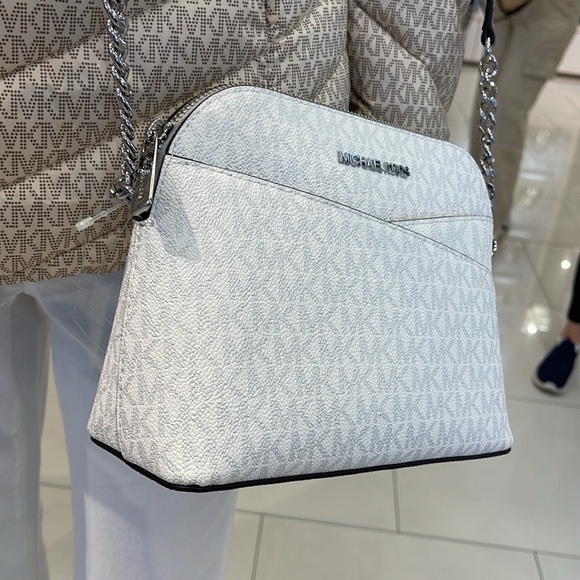 Michael Kors Jet Set Travel Medium Signature Logo Dome Crossbody Satchel Bag
NWT - Picture 2 of 16